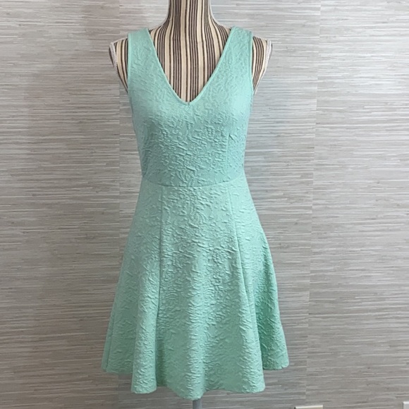 Urban Outfitters Pins & Needles dress M lace mesh accents zipper back - Picture 6 of 8